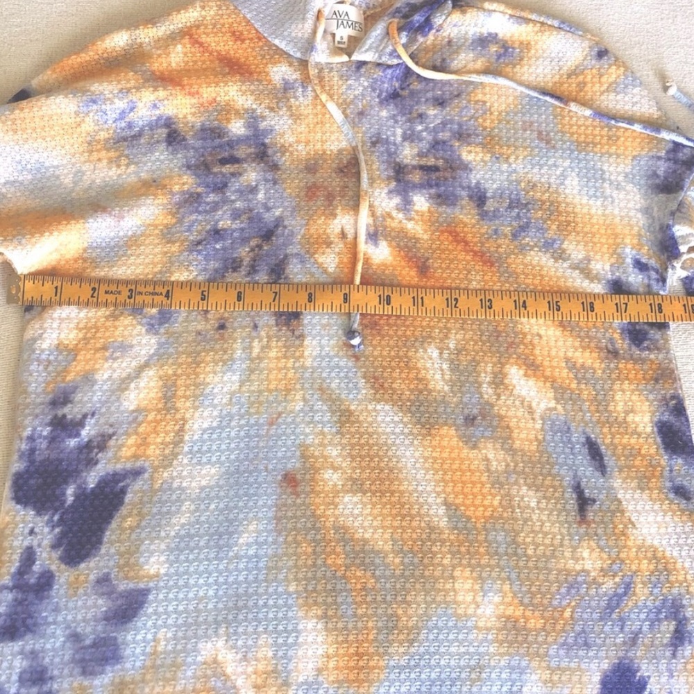 NWT Ava James Women’s Tie-Dye Waffle Knit Hoodie - Picture 7 of 8